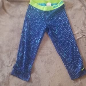Nike workout capris